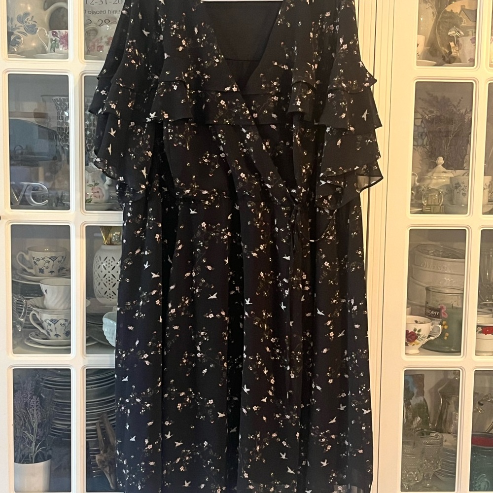 TORRID Ditsy Floral Crane Bird Print Flutter Sleeve Dress Size 4X Easter